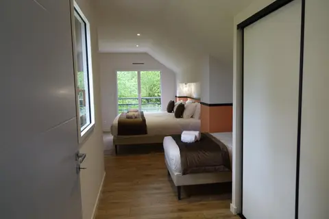 Une chambre mansardée, sous les combles