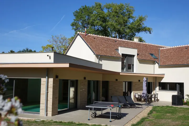 La terrasse et la table de ping-pong